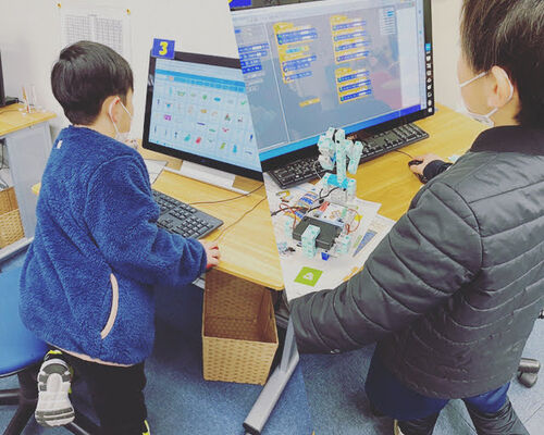 4ED6200E-A236-4977-AB22-45F9AC3F4F8F